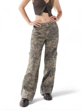 BDG “Y2K” Camo Mid-Rise Cargo Pants